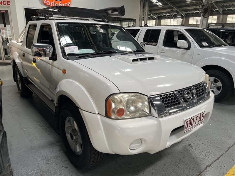 2009 NISSAN NAVARA ST R 4x4 D22 MY08 WHITE 5 SP MANUAL DUAL CAB P UP