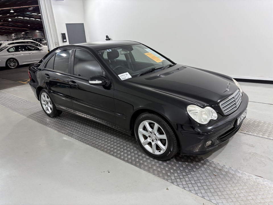 2005 Mercedes-Benz C180