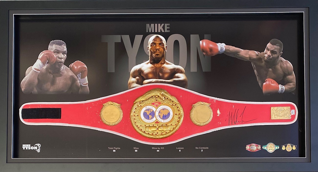 SPORTS MEMORABILIA