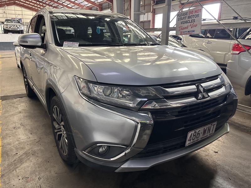 MITSUBISHI OUTLANDER