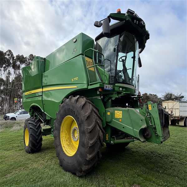 <p>Lewis Family Dispersal Sale<br></p>