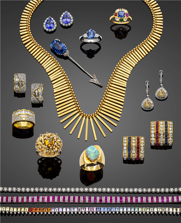 <p>Modern & Antique Jewellery Timed Online Auction</p>