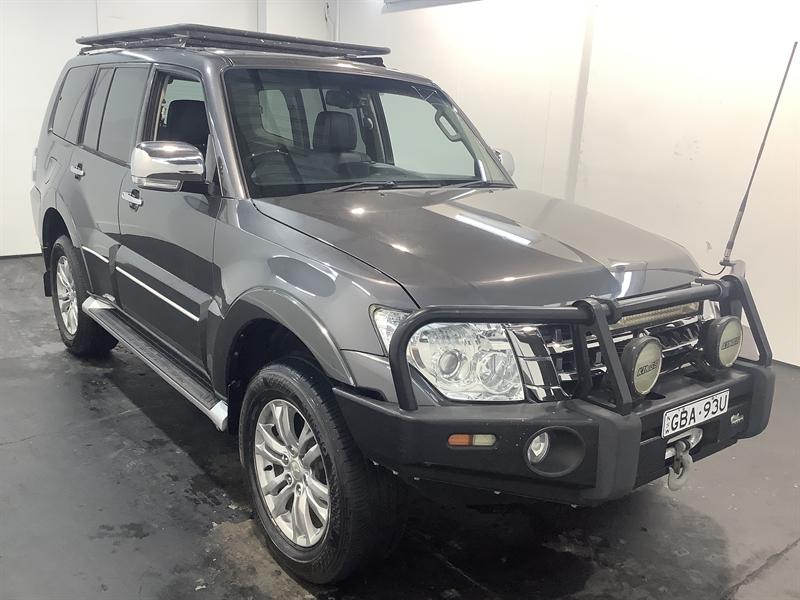 2018 Mitsubishi Pajero